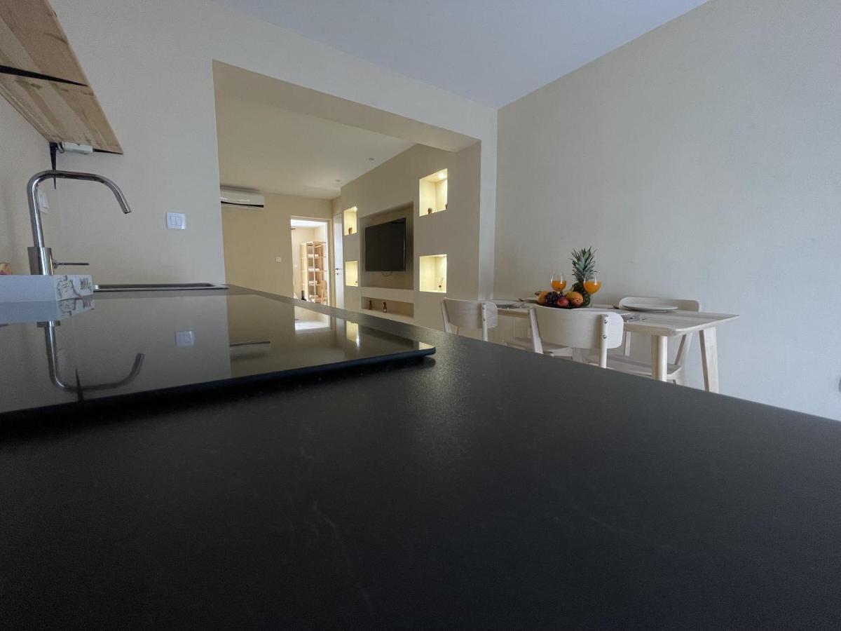 Cozy Apartment Matijas With Private Parking And Terrace Split Eksteriør bilde